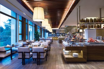 jinji lake grand hotel