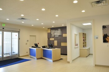 holiday inn express and suites price by ihg