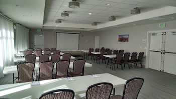 holiday inn express and suites price by ihg