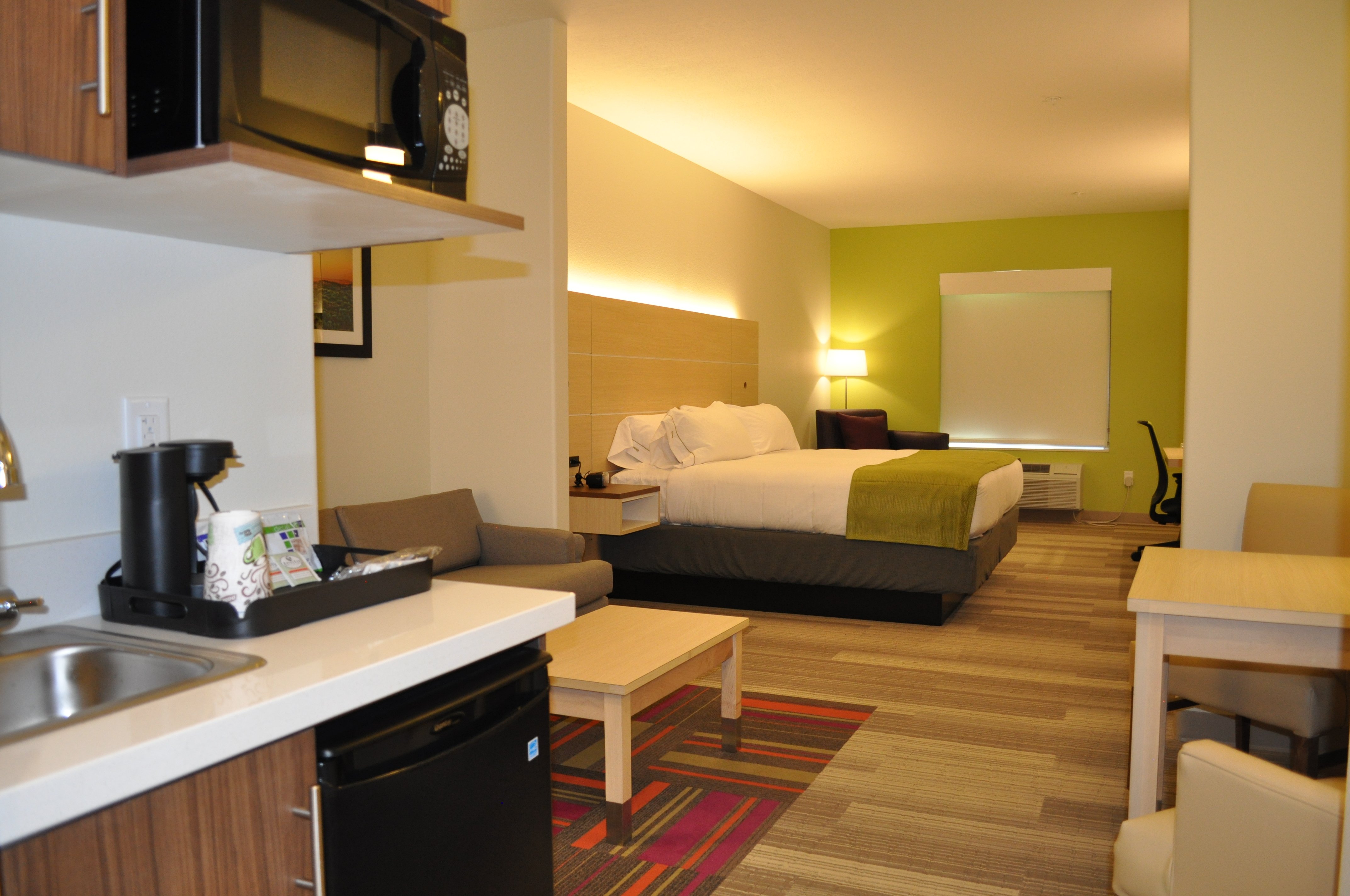 holiday inn express and suites price by ihg