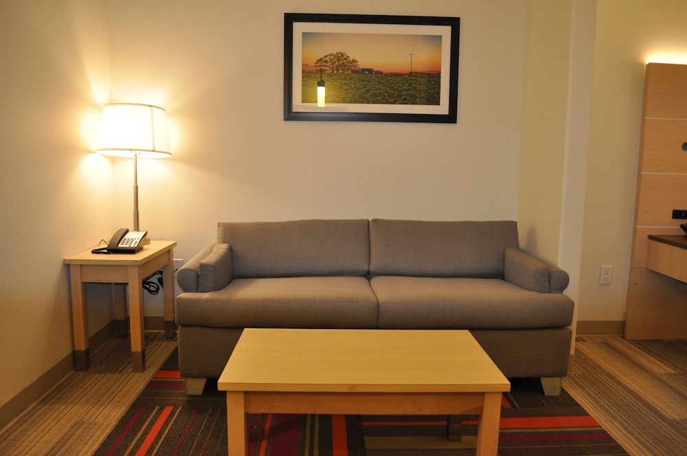 holiday inn express and suites price by ihg