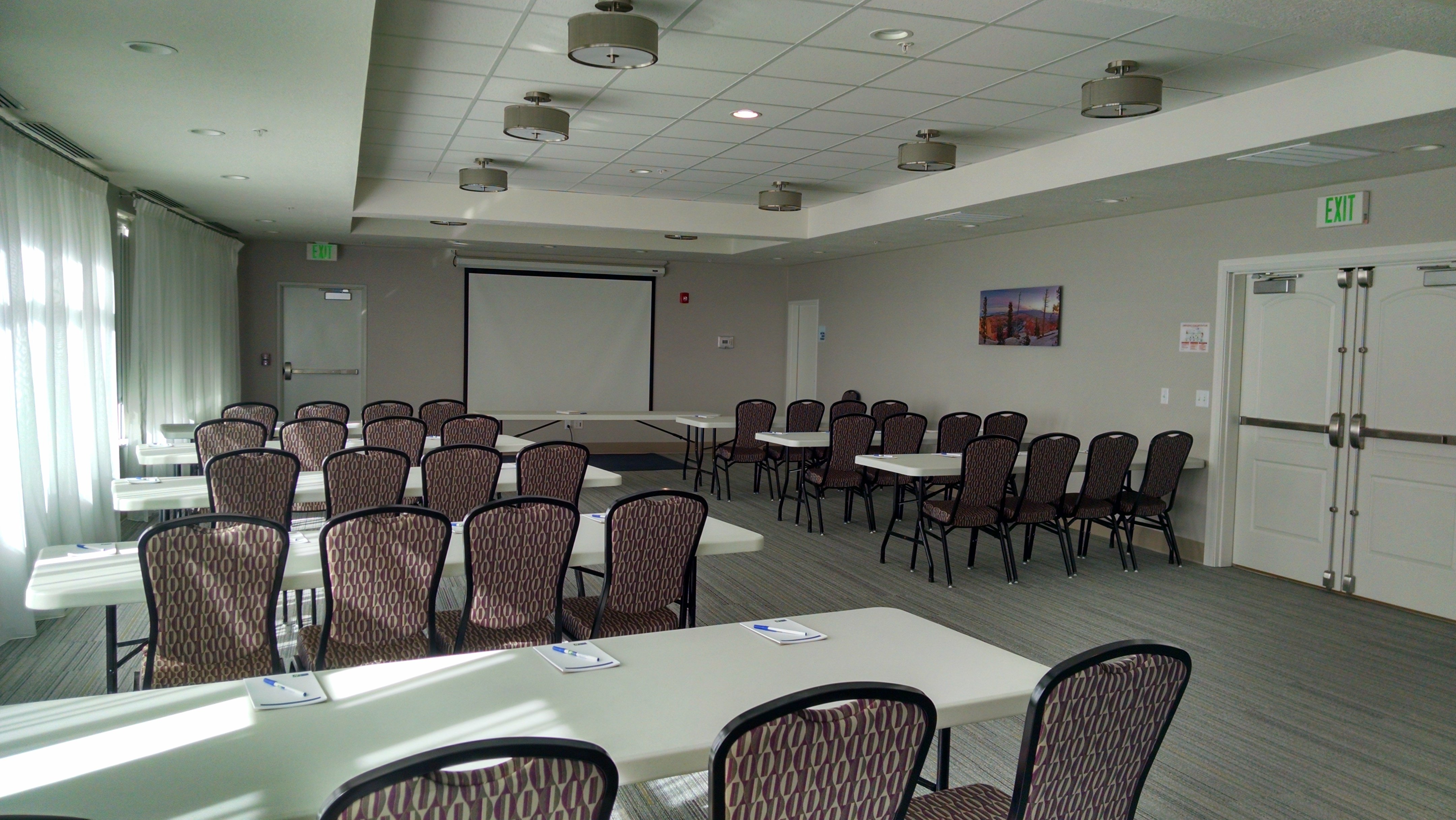 holiday inn express and suites price by ihg