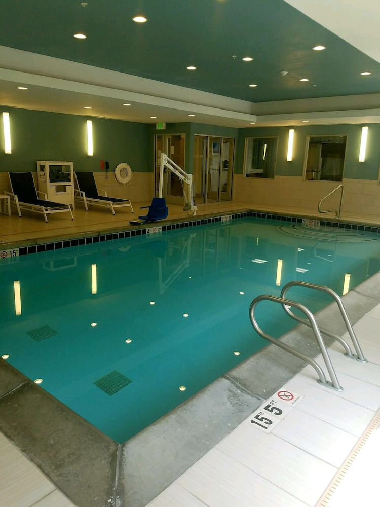 holiday inn express and suites price by ihg