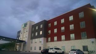 holiday inn express and suites price by ihg