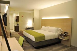 holiday inn express and suites price by ihg