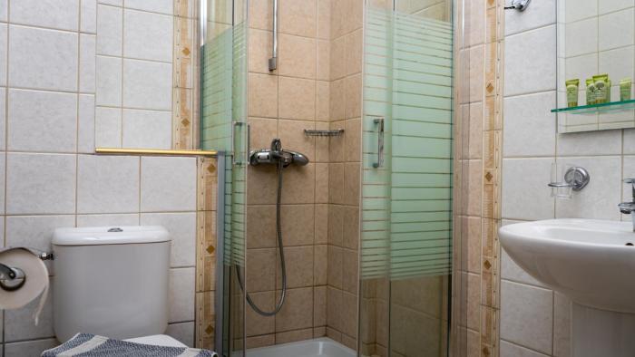 dellas boutique hotel