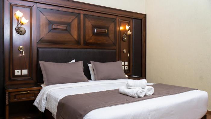 dellas boutique hotel