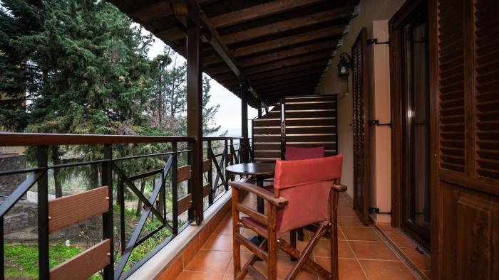 dellas boutique hotel