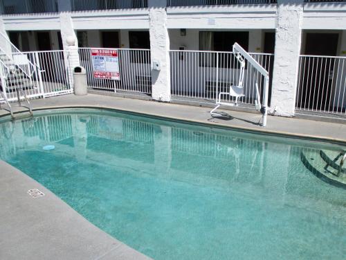 motel 6 fresno ca