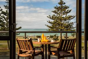pebble beach motor inn