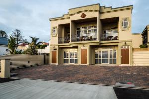 pebble beach motor inn