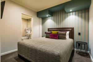pebble beach motor inn