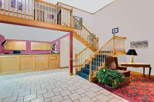 Super 8 By Wyndham Mound City,Kansas City>>Holt,2.5 star