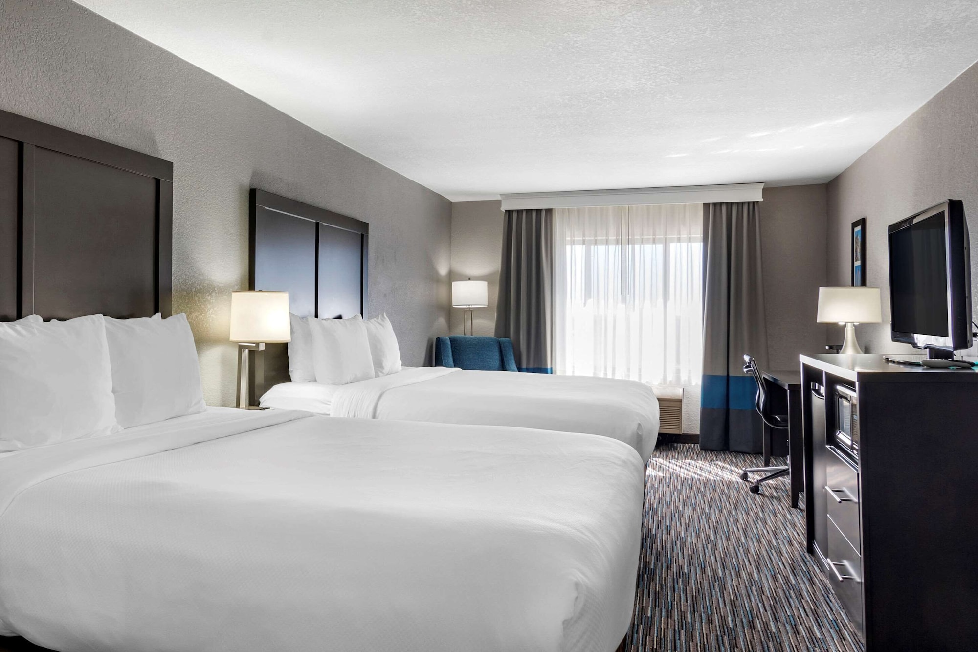 comfort inn and suites