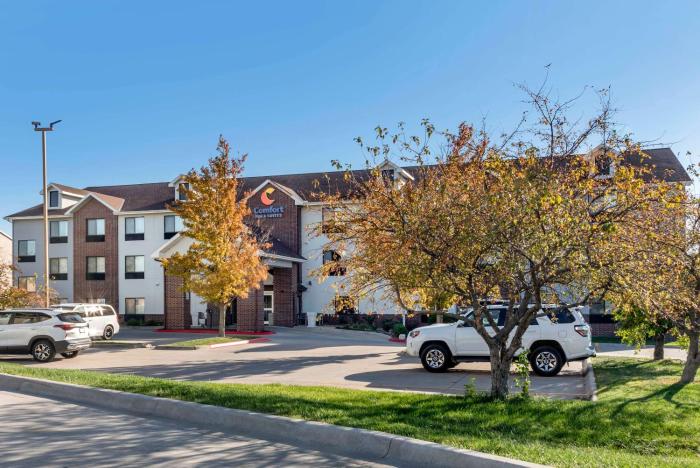 comfort inn and suites