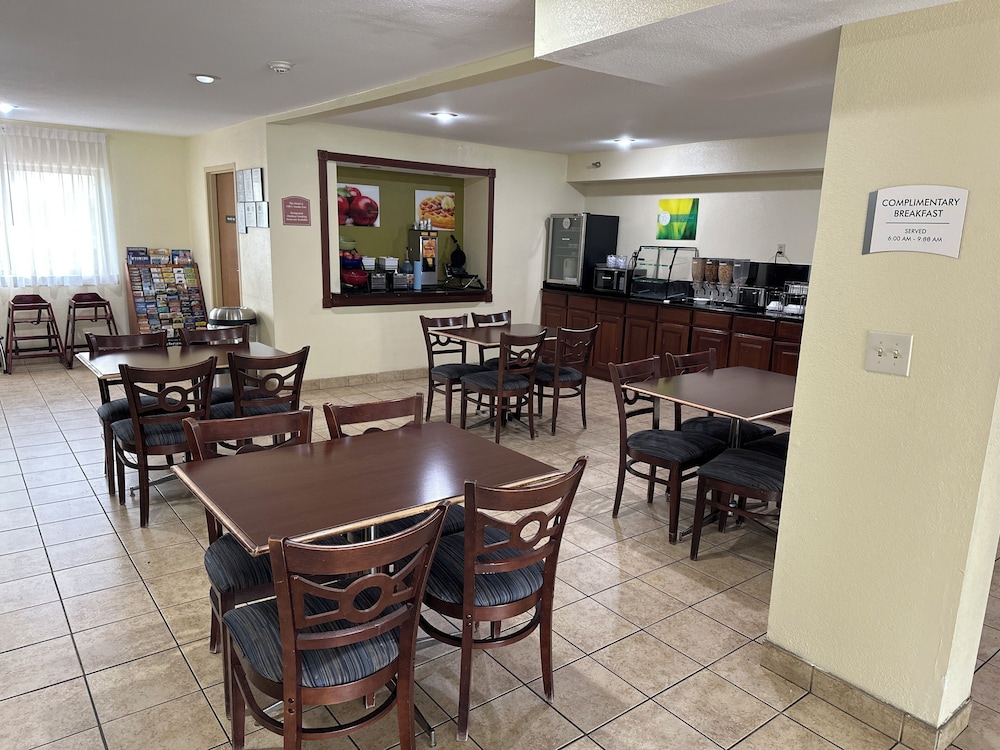 quality inn lincoln cornhusker