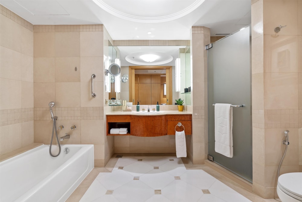 makati shangri la manila