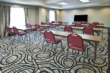 Holiday Inn Express & Suites Jackson/Pearl International Airport By Ihg,,3 star