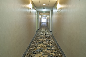 holiday inn express and suites jackson pearl international airport by ihg