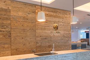 bayer 89 vi vadi hotel