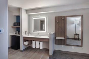 holiday inn express portland east troutdale by ihg