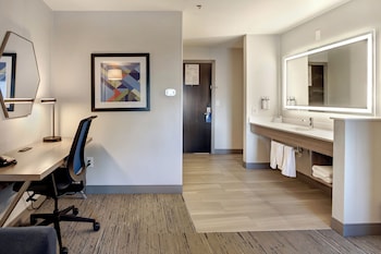 holiday inn express portland east troutdale by ihg