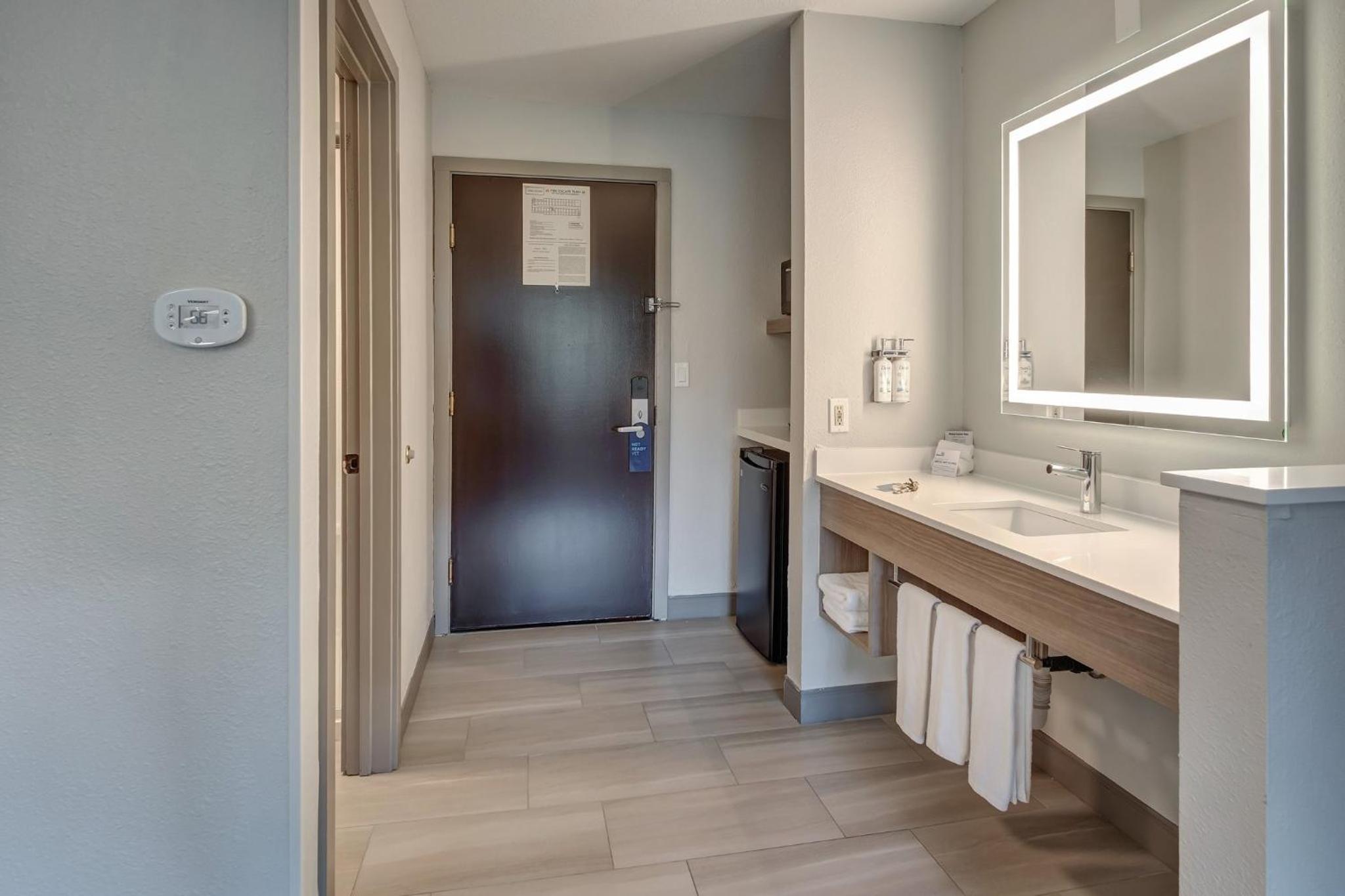 holiday inn express portland east troutdale by ihg