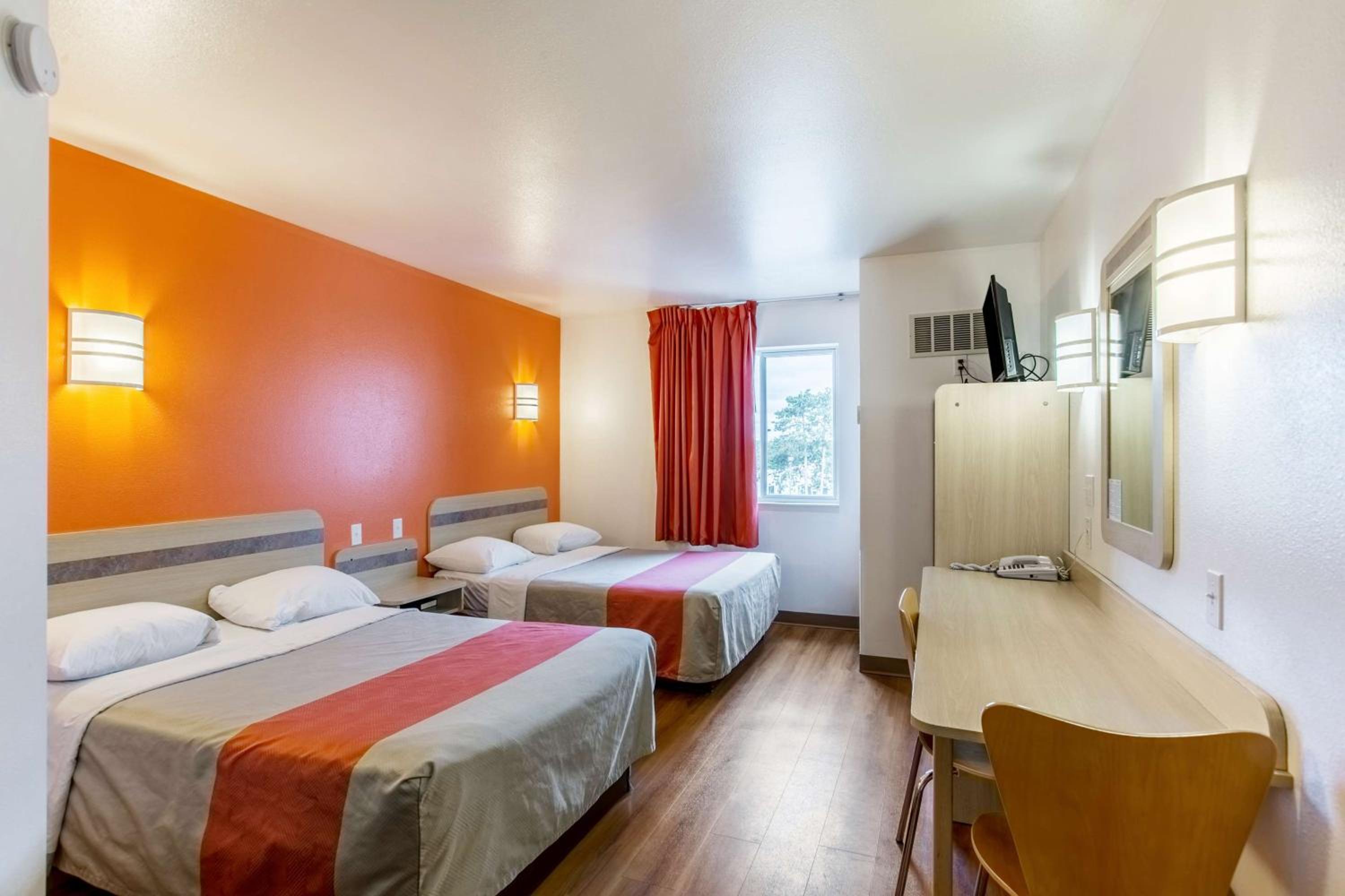 motel 6 baraboo wi lake delton