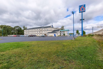 motel 6 baraboo wi lake delton