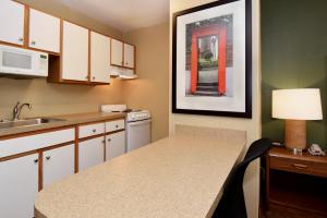 suburban extended stay houston