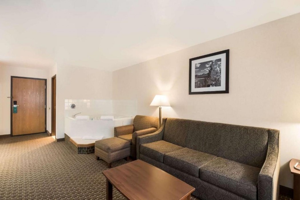 quality inn and suites steamboat springs