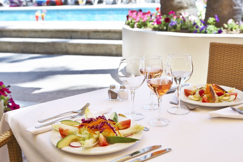 universal hotel bikini