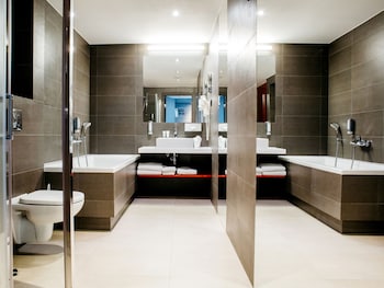 q hotel plus krakow