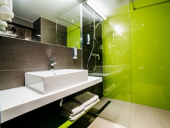 q hotel plus krakow