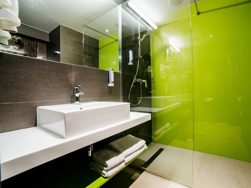 q hotel plus krakow
