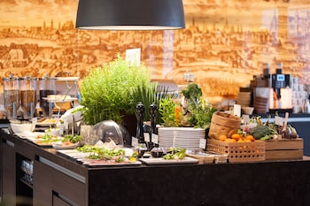 q hotel plus krakow