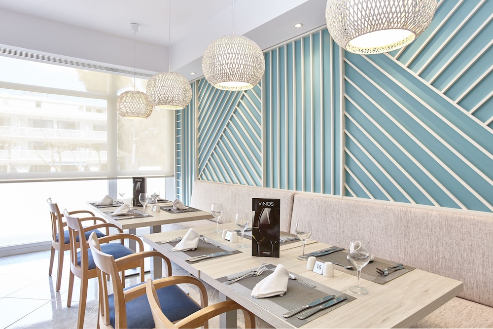 universal hotel castell royal