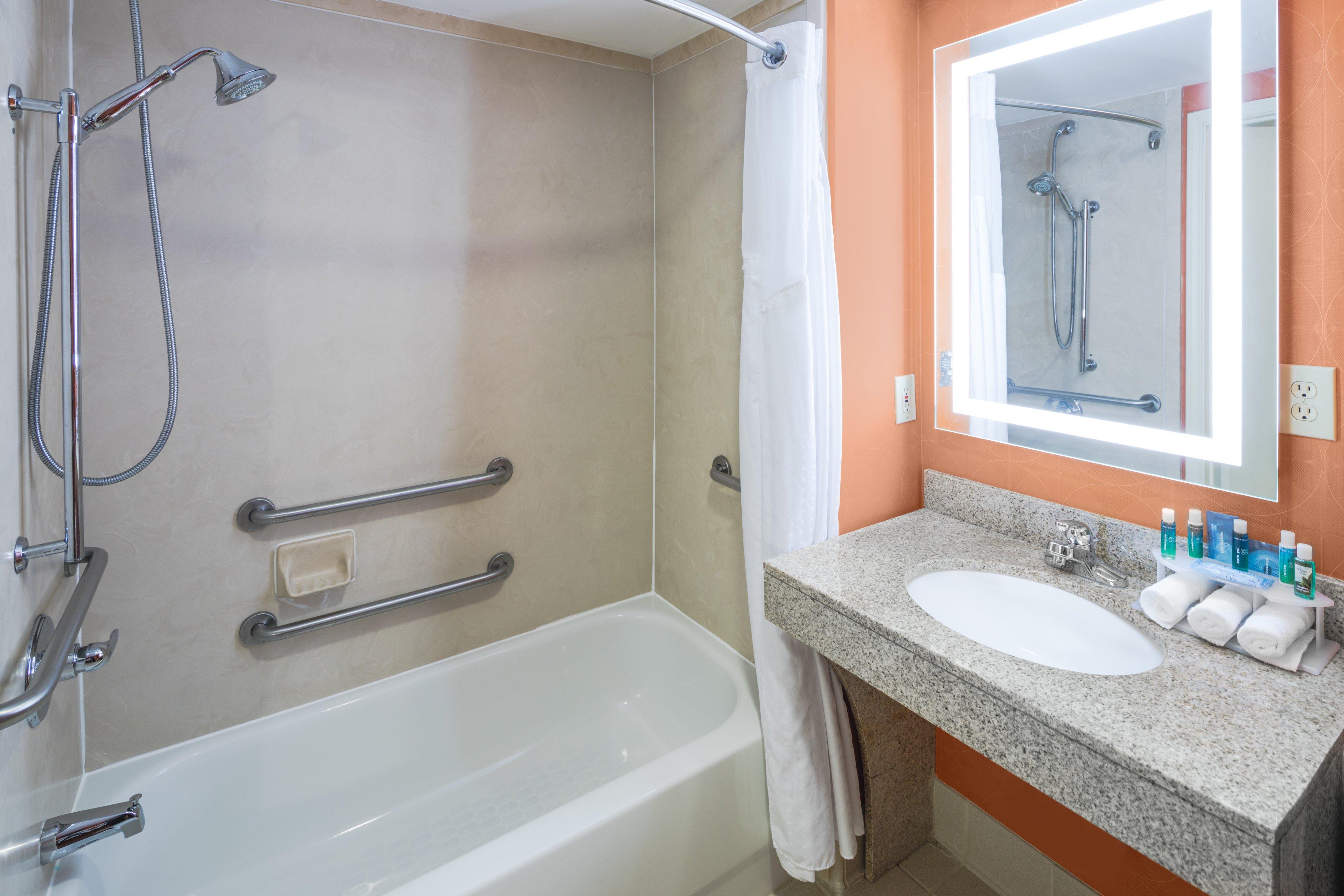 holiday inn express and suites duluth mall area