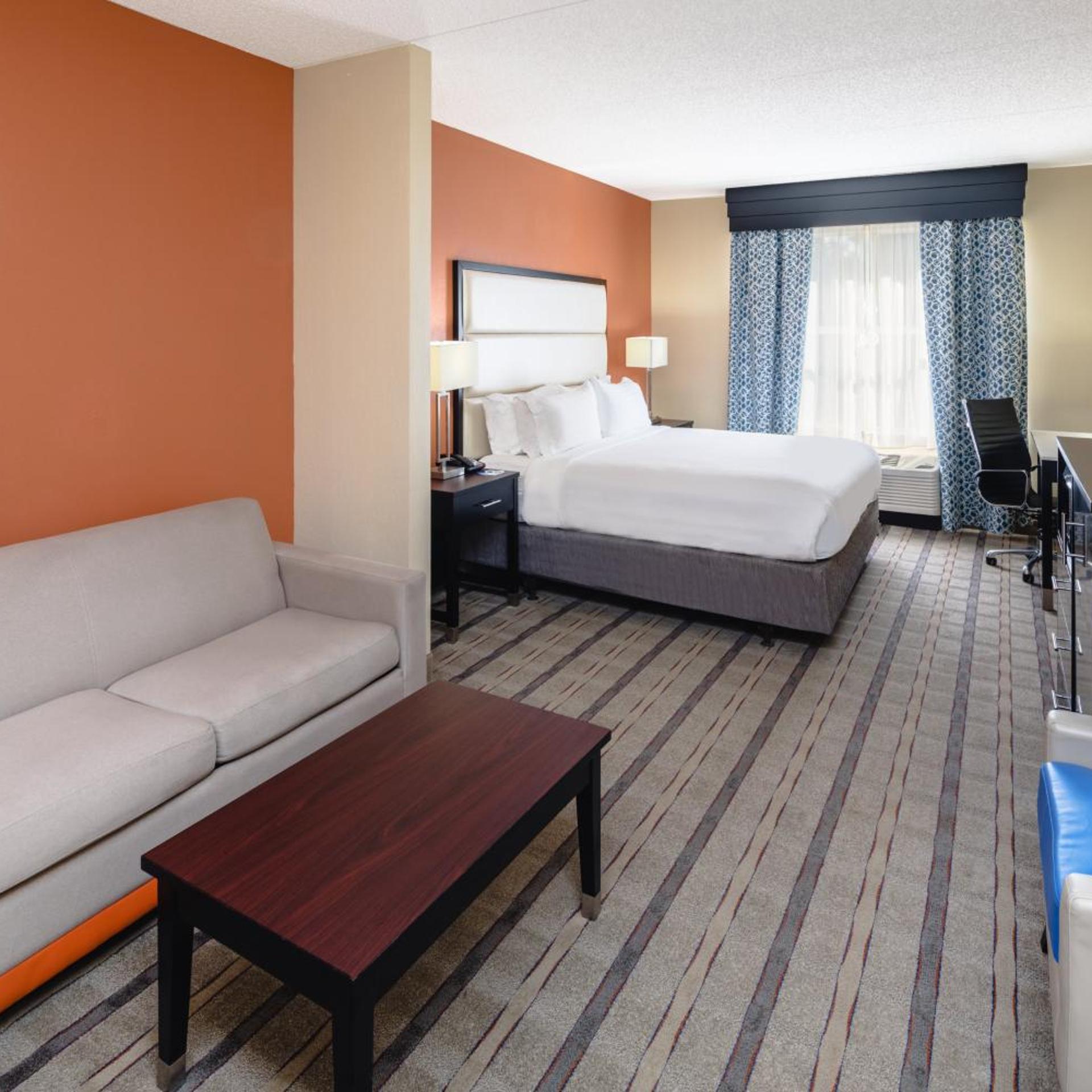 holiday inn express and suites duluth mall area