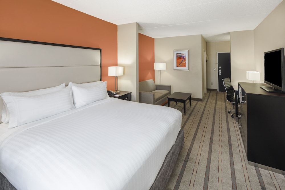 holiday inn express and suites duluth mall area