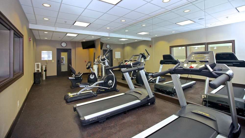 holiday inn express and suites duluth mall area