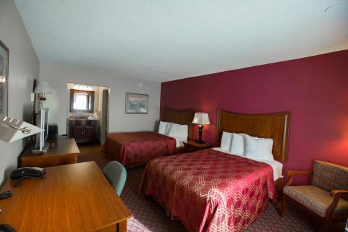 econo lodge inn and suites joplin