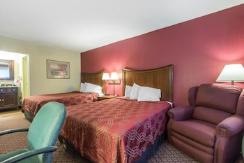 econo lodge inn and suites joplin