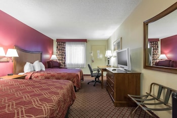 econo lodge inn and suites joplin