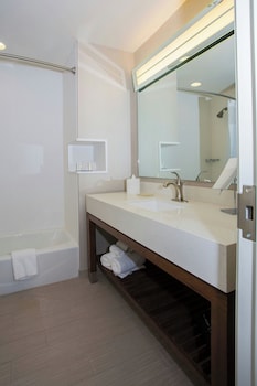 courtyard by marriott lubbock downtown university area