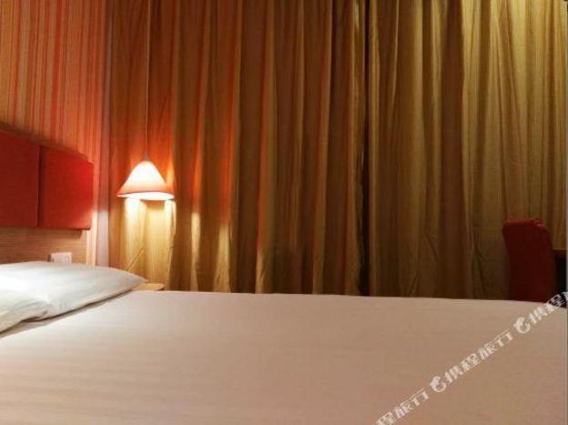 home inn chengdu century city new convention and exhibition center metro station