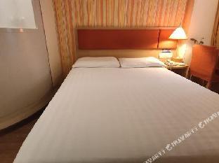 home inn chengdu century city new convention and exhibition center metro station