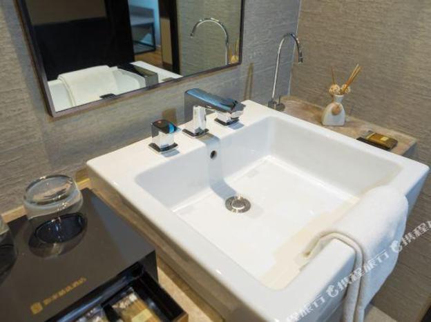 home inn plus chengdu jianshe road dongjiao jiyi