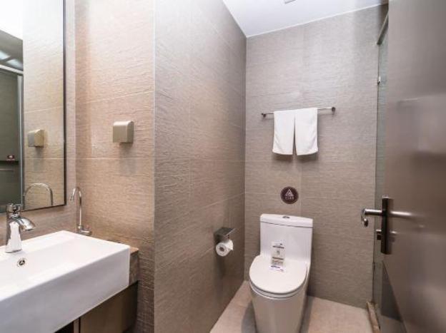 home inn plus chengdu jianshe road dongjiao jiyi