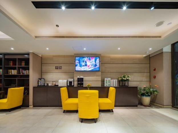 home inn plus chengdu jianshe road dongjiao jiyi
